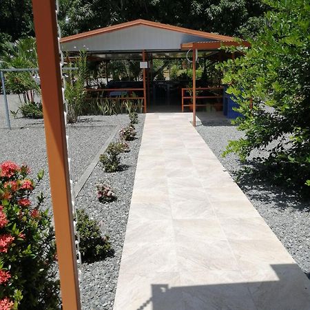 Puerto Vargas Lodge Cahuita Ngoại thất bức ảnh