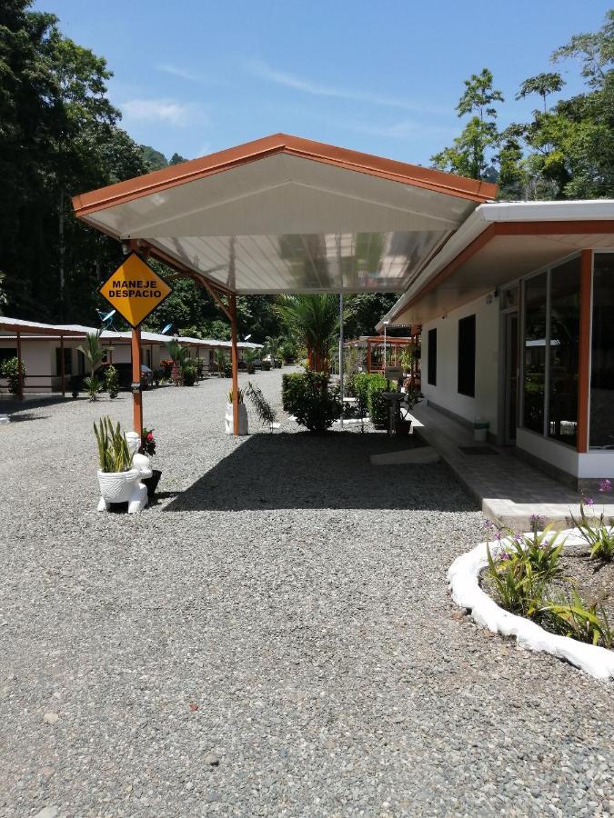 Puerto Vargas Lodge Cahuita Ngoại thất bức ảnh